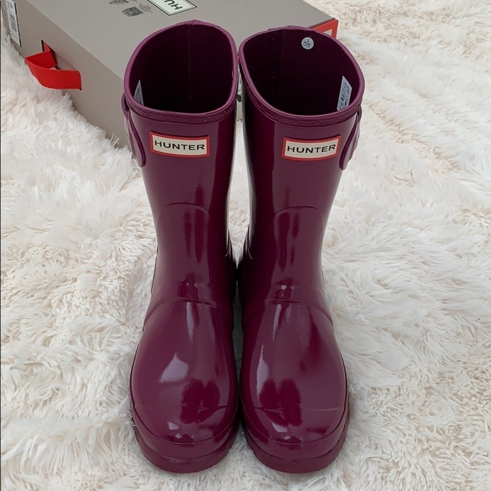 Hunter original short glossy violet rain boots